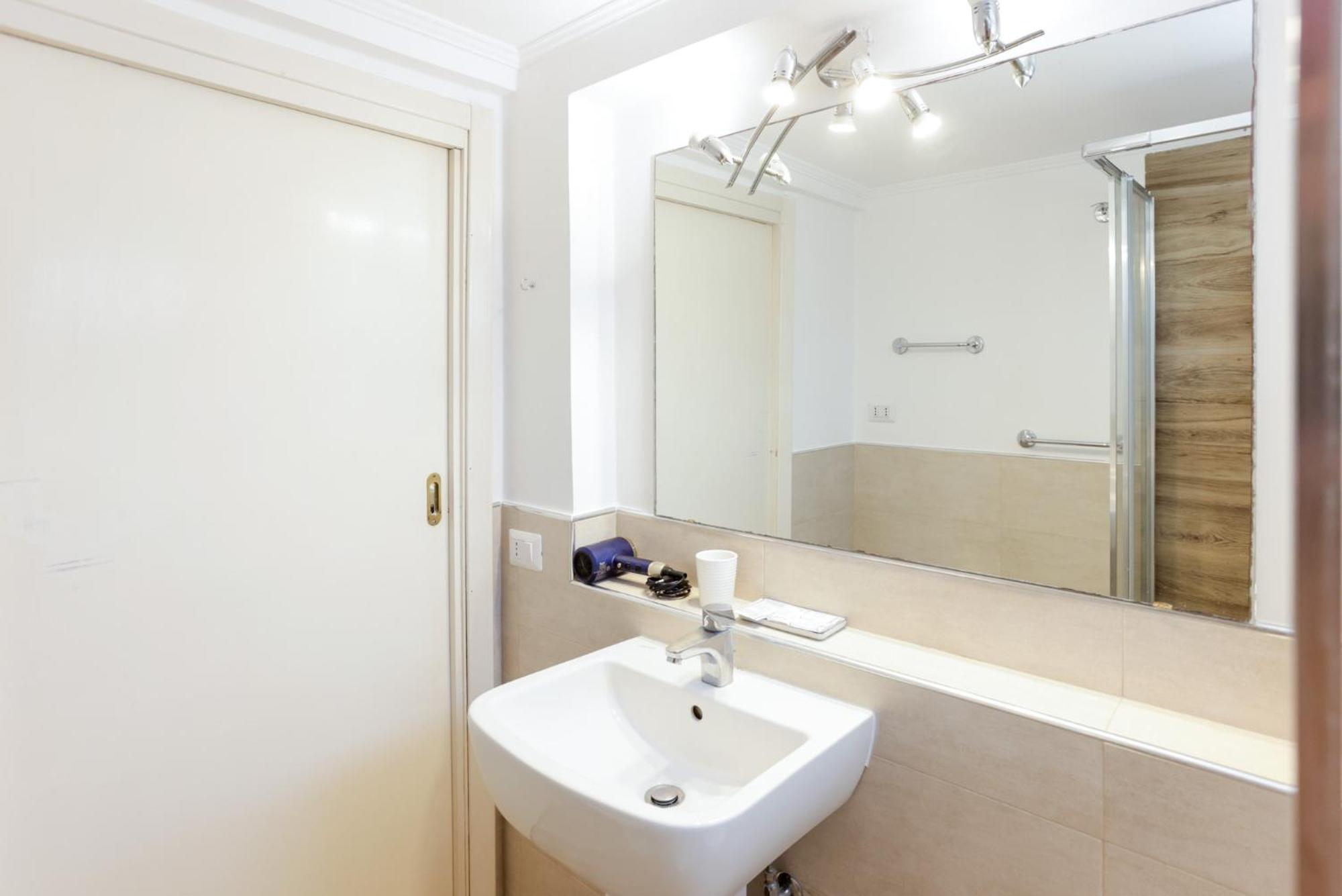 Galiani 20 Apartment Napoli Bagian luar foto